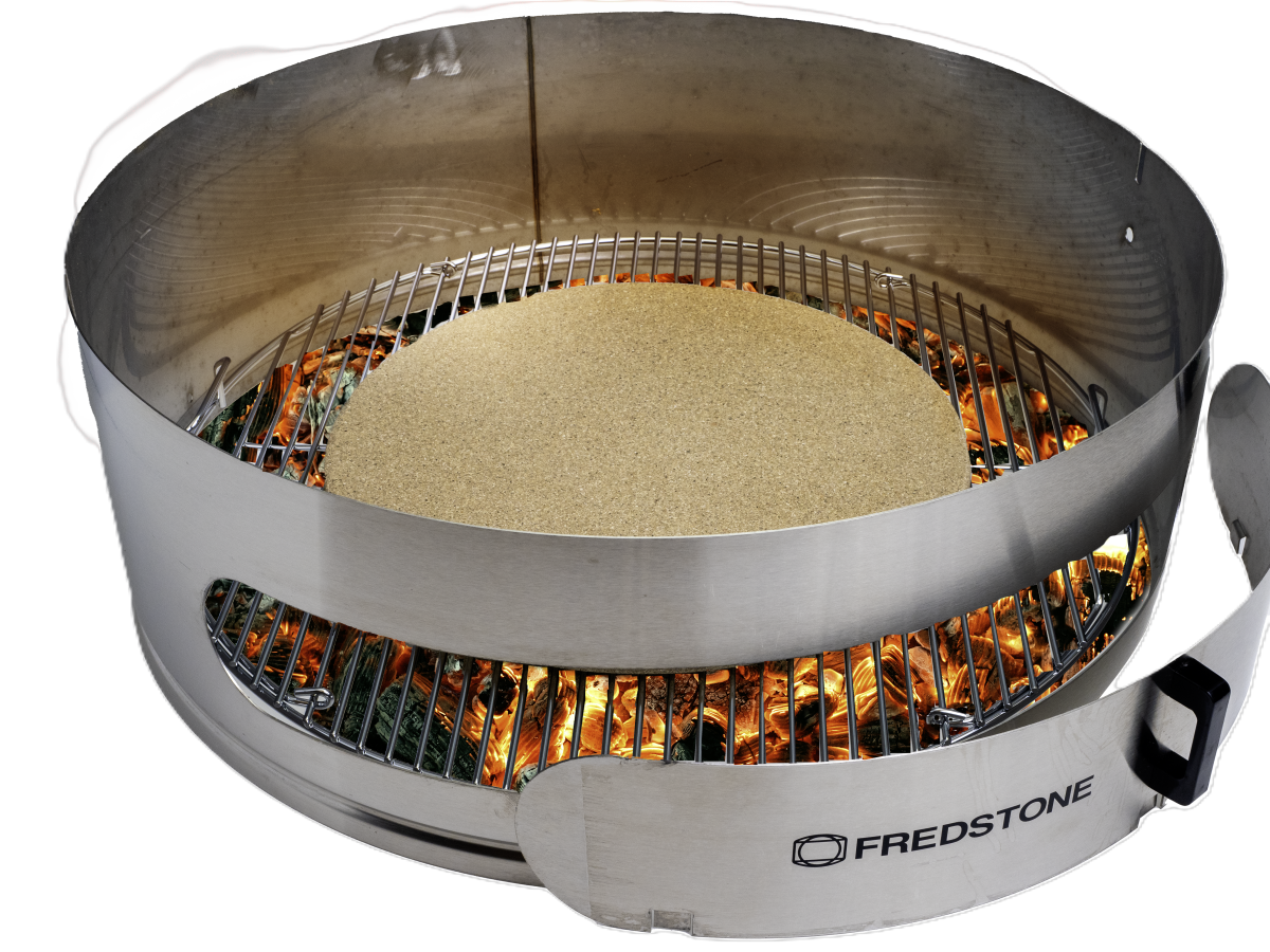 Fredstone pizzaindsats i hvid emalje til 57 centimeter kuglegrill med rund pizzasten